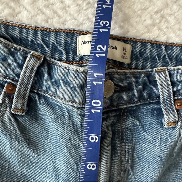Abercrombie & Fitch The Mom High Rise Curve Love Jeans size 6s - Picture 8 of 9